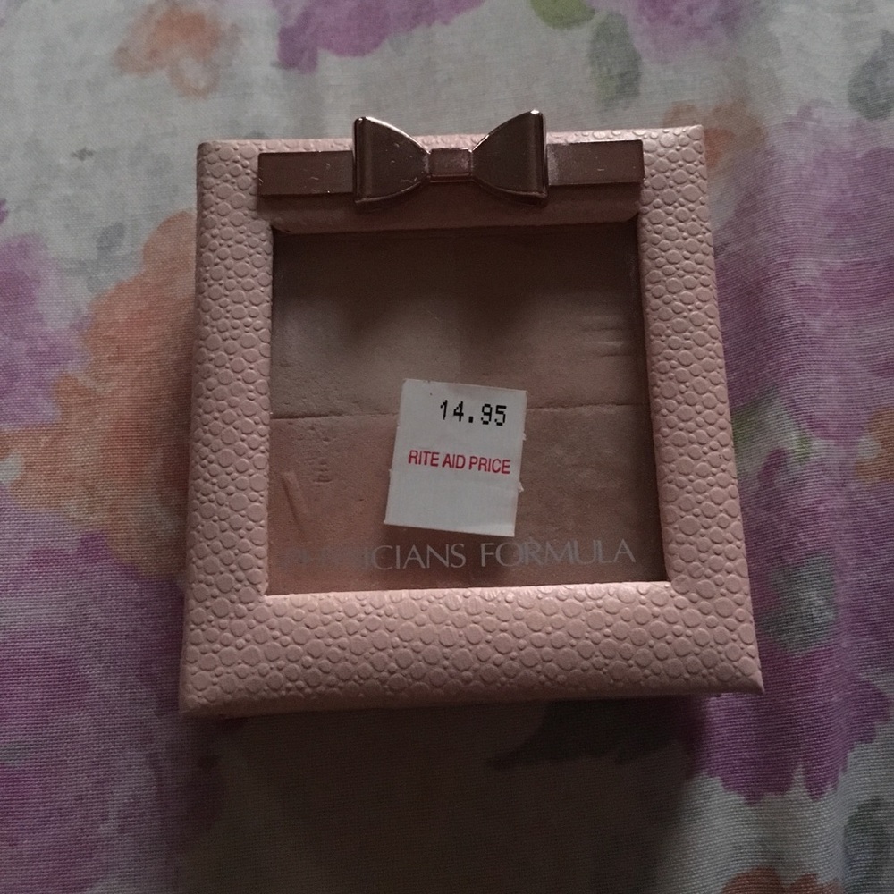 physicians formula highlighter